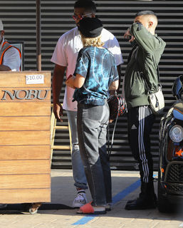 Sofia Richie feet photo thumbnail
