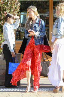 Joanna Krupa feet photo thumbnail