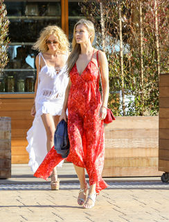 Joanna Krupa feet photo thumbnail