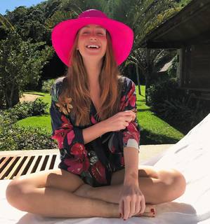 Marina Ruy Barbosa feet photo thumbnail