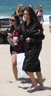 Jessica Lowndes feet photo thumbnail