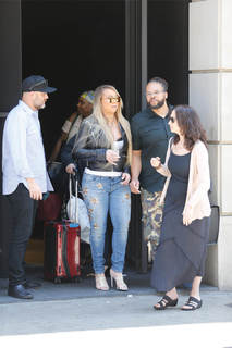 Mariah Carey feet photo thumbnail