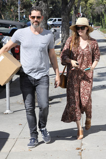 Amy Adams feet photo thumbnail