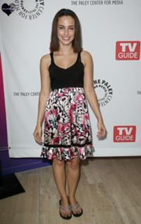 Jessica Lowndes feet photo thumbnail