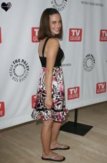 Jessica Lowndes feet photo thumbnail