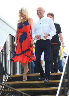 Holly Willoughby feet photo thumbnail
