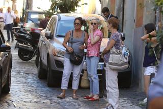 Michelle Williams feet photo thumbnail