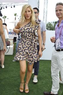 Ellie Goulding feet photo thumbnail