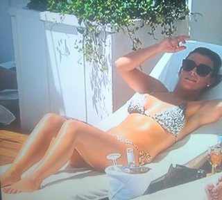 Coleen Rooney feet photo thumbnail