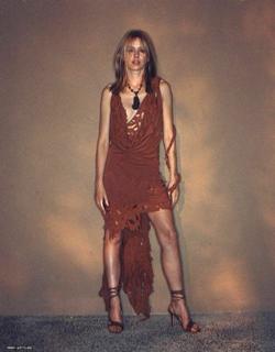 Naomi Watts feet photo thumbnail