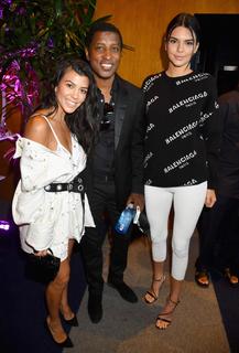 Kendall Jenner feet photo thumbnail