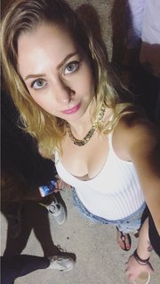 Yoseline Hoffman feet photo thumbnail