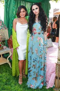 Vanessa Hudgens feet photo thumbnail