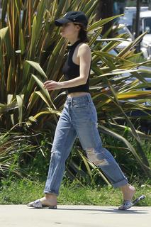 Lucy Hale feet photo thumbnail