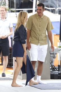 Ellie Goulding feet photo thumbnail