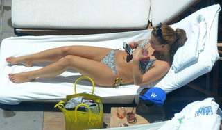Coleen Rooney feet photo thumbnail