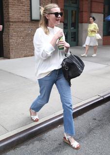 Kirsten Dunst feet photo thumbnail