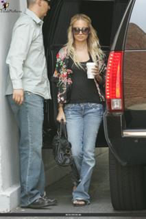 Nicole Richie feet photo thumbnail