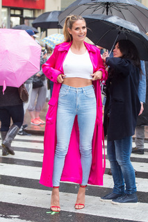 Heidi Klum feet photo thumbnail