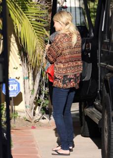 Nicole Richie feet photo thumbnail