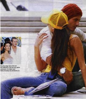 Victoria Beckham feet photo thumbnail