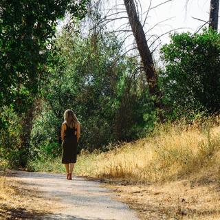 Jennette McCurdy feet photo thumbnail