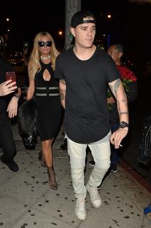 Paris Hilton feet photo thumbnail