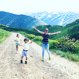 Thalía feet photo thumbnail