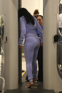 Rihanna feet photo thumbnail