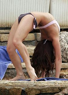 Myleene Klass feet photo thumbnail
