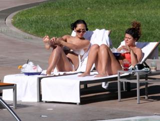 Myleene Klass feet photo thumbnail