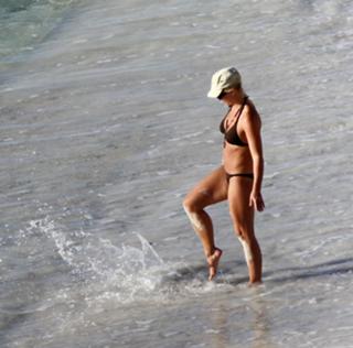 Britney Spears feet photo thumbnail