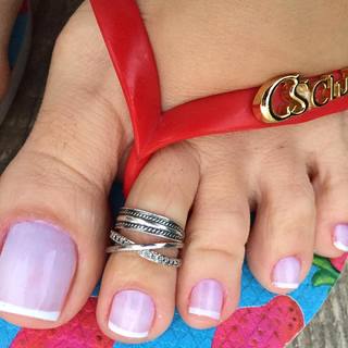 Karin Klemp feet photo thumbnail