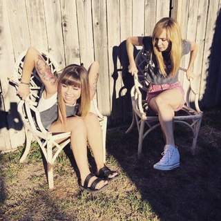 Jennette McCurdy feet photo thumbnail