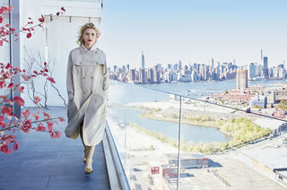Claire Danes feet photo thumbnail