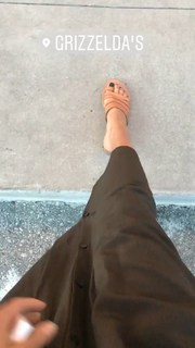 Adriene Mishler feet photo thumbnail