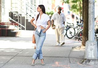 Victoria Justice feet photo thumbnail