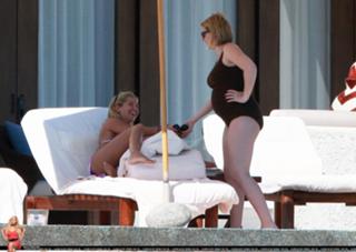 Ashley Tisdale feet photo thumbnail