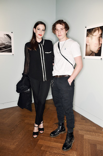 Liv Tyler feet photo thumbnail
