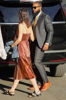 Lily Collins feet photo thumbnail