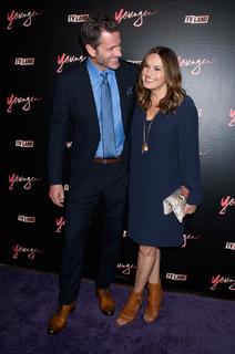 Mariska Hargitay feet photo thumbnail