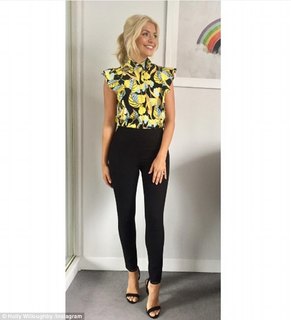 Holly Willoughby feet photo thumbnail