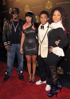 Nicki Minaj feet photo thumbnail