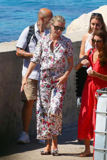 Gwyneth Paltrow feet photo thumbnail