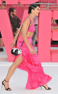 Dua Lipa feet photo thumbnail