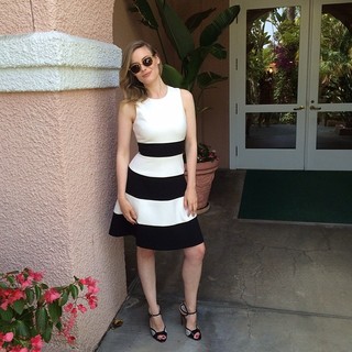 Gillian Jacobs feet photo thumbnail