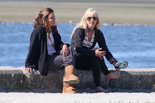 Anna Faris feet photo thumbnail