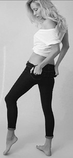 Nicole Neumann feet photo thumbnail