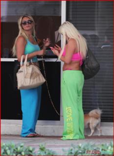 Brooke Hogan feet photo thumbnail