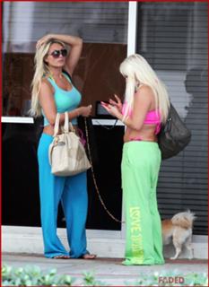 Brooke Hogan feet photo thumbnail